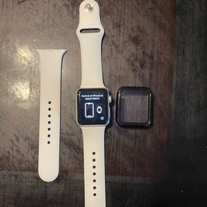 White and silver Apple Watch Series 3 38 MM